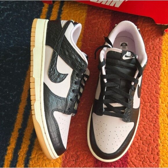 Nike Dunk Low Retro Men 9.5 Black And Pink Croc Pattern Leather New 112025 - Picture 3 of 12